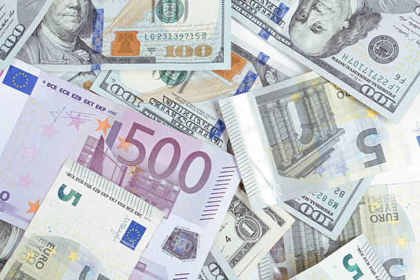 Multi Euro Dolar dinheiro e moeda, diferentes tipos de notas de nova geração, bitcoin, lira turca - Foto, Imagem