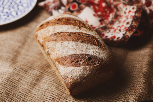 νόστιμο φυσικό αισθητικό ψημένο ψωμί - Φωτογραφία, εικόνα