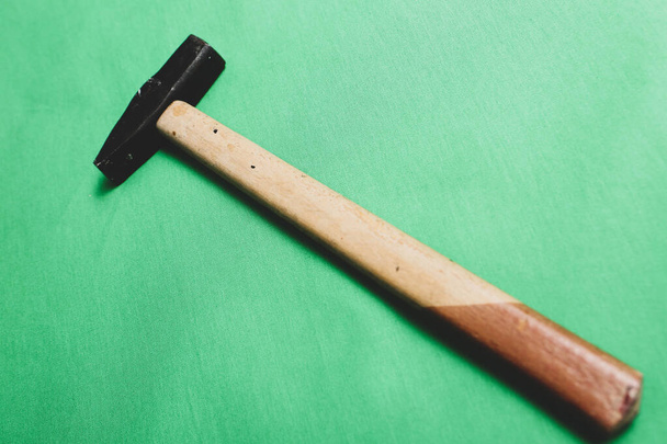 Velho martelo vintage a ferramenta de artesanato para carpinteiro - Foto, Imagem