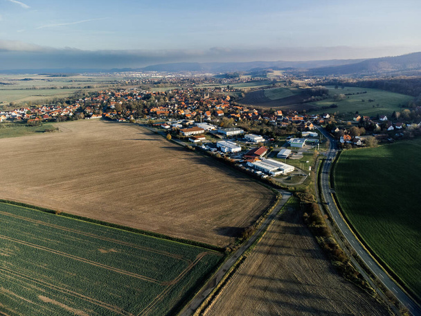 A drone shot of the Ilsenburg district in Druebeck, Harz, Saxony-Anhalt, Germany - Zdjęcie, obraz