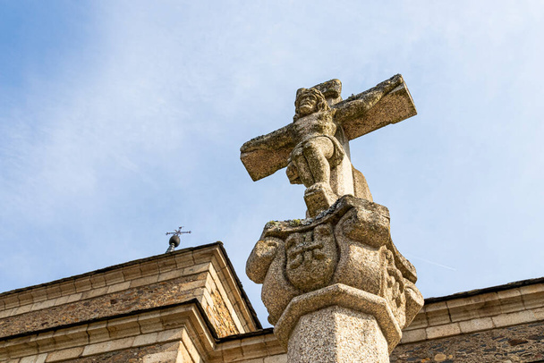 Crucifix or cruceiro in the Monastery of San Miguel de las Duenas, a female convent in the El Bierzo region - Фото, зображення