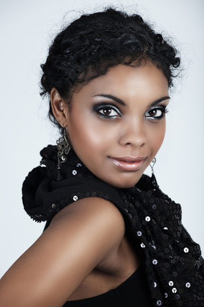 African woman with curly hair - Φωτογραφία, εικόνα