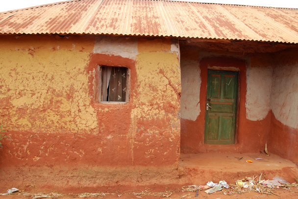 家や家庭タンザニア-アフリカの pomerini の村で - 写真・画像