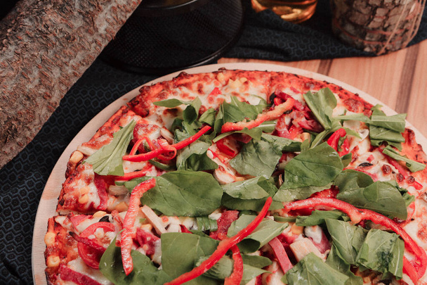 Heerlijke Mixture pizza Italiaans eten - Foto, afbeelding