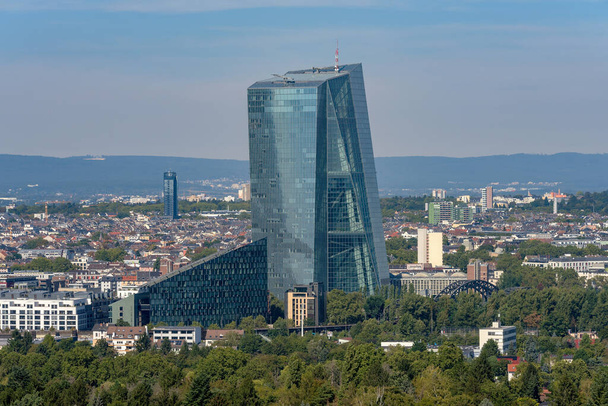 FRANKFURT AM MAIN, GERMANY-SEPTEMBER 23, 2021: View of the headquarter of the European Central Bank in Frankfurt, Germany - Фото, зображення