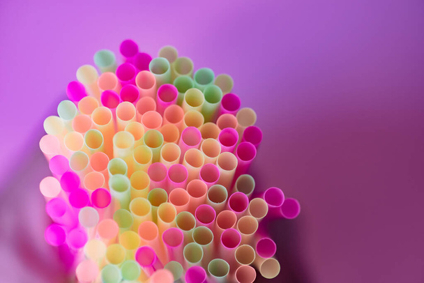 Assortment of colorful straws shot from directly above - Foto, Imagen