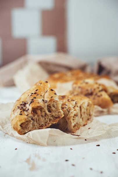 Puff pastry, baking vertuta or placinda with cabbage - Foto, Imagem