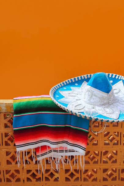 charro mariachi mavi Meksika şapka hırka panço - Fotoğraf, Görsel