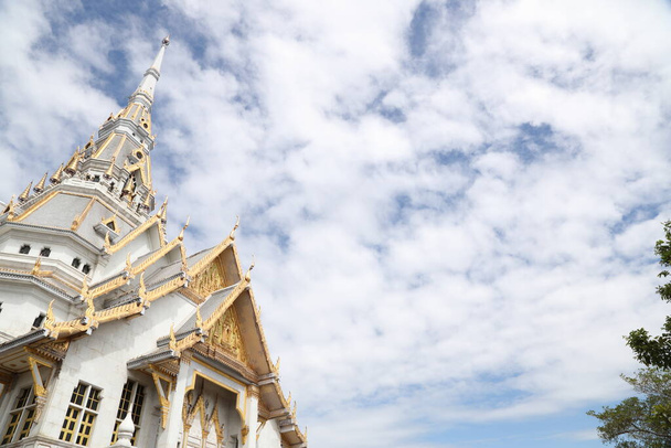 Chachoengsao, Ταϊλάνδη - 29 Δεκεμβρίου 2021: Ο Wat Sothonwararam είναι ναός στην επαρχία Chachoengsao. Χτίστηκε στα τέλη της περιόδου Ayutthaya. - Φωτογραφία, εικόνα