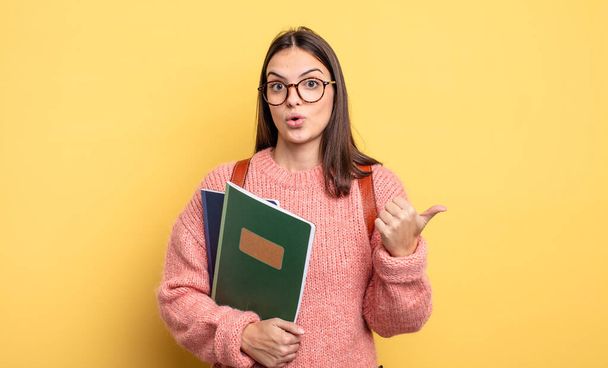 pretty student woman looking astonished in disbelief - Photo, Image