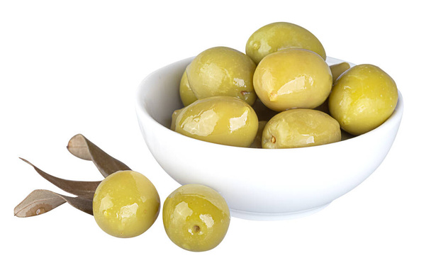 grandi olive verdi isolate su fondo bianco
 - Foto, immagini