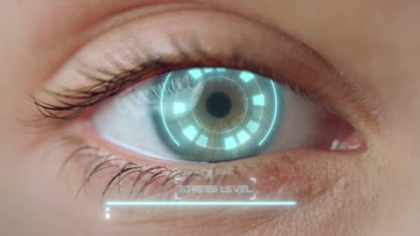 Retina digital medical scanning calculating stress level by modern device macro - Séquence, vidéo