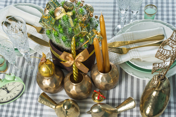 New Years festive table setting, cutlery, decorations, New Years decor, Christmas serving - Fotoğraf, Görsel