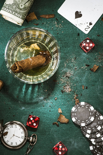 Concepto de adicción al juego. Juegos de Poker y Casino. - Foto, Imagen