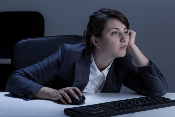 Bored woman during overtime - Foto, Imagem