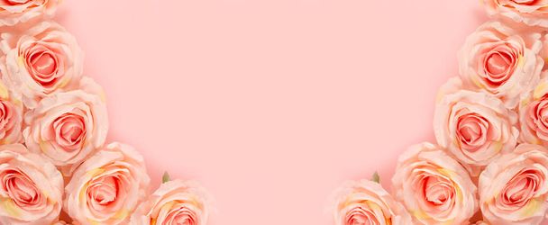Hermosa flor de rosa en el jardín. Fondo de flor rosa. Textura de flor rosa. Hermosa rosa. Rosas en un jardín tropical. Colorida flor de rosa. Patrón de flor rosa. espacio de copia - Foto, Imagen