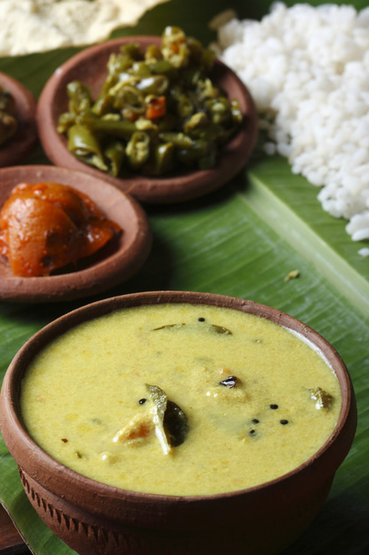 Curry Moru ou kalan - um prato de kerala tradicional
 - Foto, Imagem
