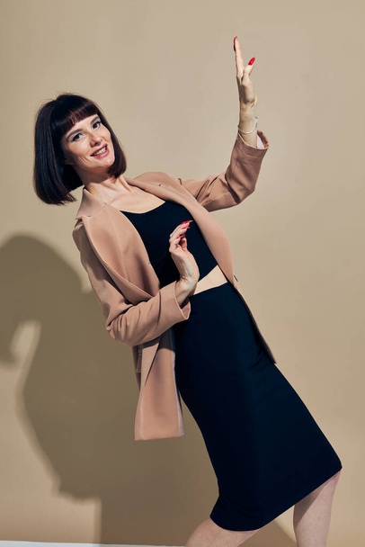 attractive woman short haired suit gesturing with hands Lifestyle unaltered - Φωτογραφία, εικόνα