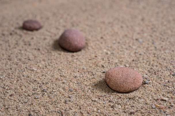 ζεν κήπο κύματα άμμο και βράχο γλυπτά - Φωτογραφία, εικόνα