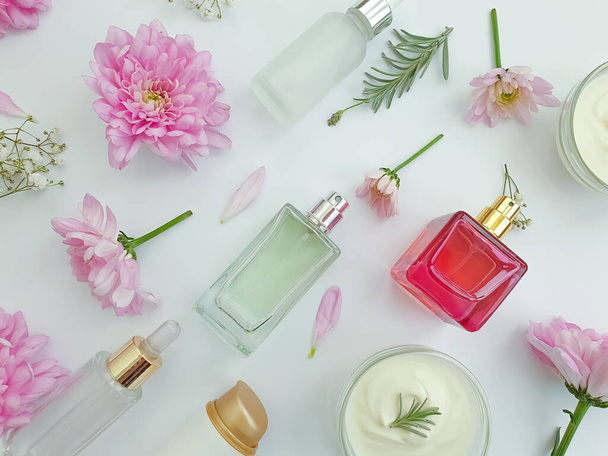 bottle of perfume, flower elegant - Fotografie, Obrázek