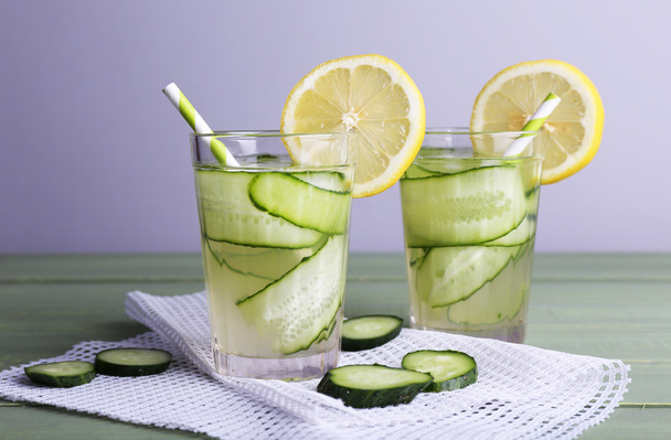 Glasses of cucumber cocktail - Foto, Imagen