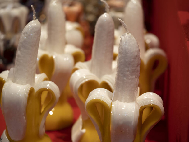 χειροποίητα χειροποίητα χειροποίητα κεριά από κερί στην Ιταλία - Φωτογραφία, εικόνα