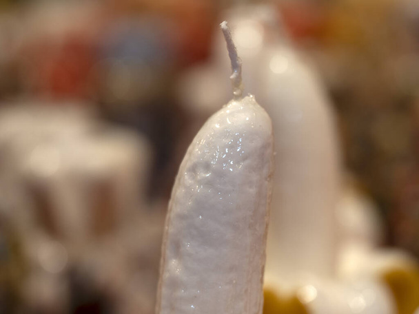 hand made artisanal wax candle making in italy - Foto, afbeelding