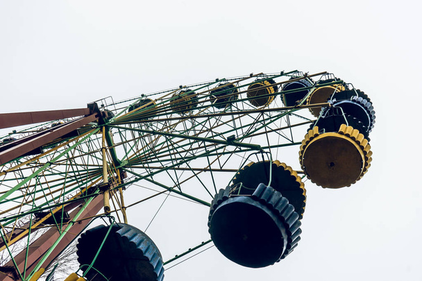 children's amusement park of the USSR. Ferris wheel - Zdjęcie, obraz