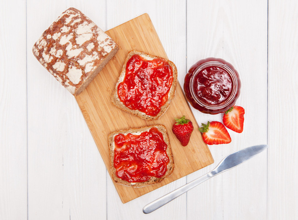 Delicious strawberry jam - Foto, imagen
