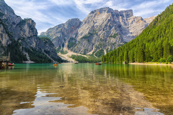 Beautiful view of Lake Braies in the province of Bolzano, South Tyrol - Fotoğraf, Görsel