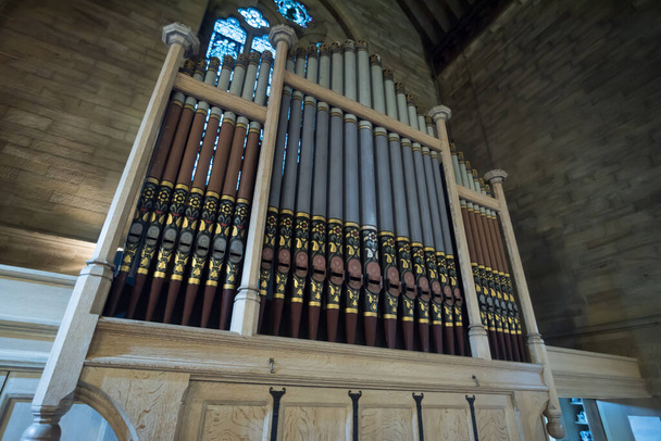 Pipe organ in the St Stephen 's Church, Robin Hood' s Bay, Yhdistynyt kuningaskunta. - Valokuva, kuva