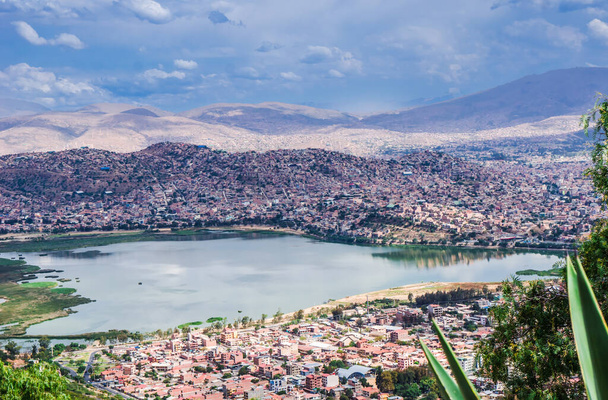 Panoramic view of the city of Cochabamba. Bolivia - Foto, afbeelding