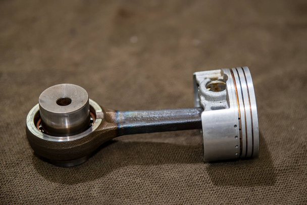 The motorbike piston part assembly with crank shaft part. The maintenance processing of automotive parts. - Fotografie, Obrázek