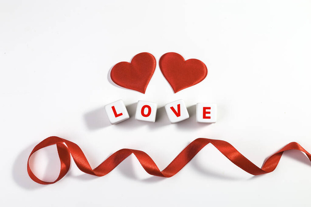 Fond de Saint-Valentin avec des cœurs rouges. Espace de copie.  - Photo, image