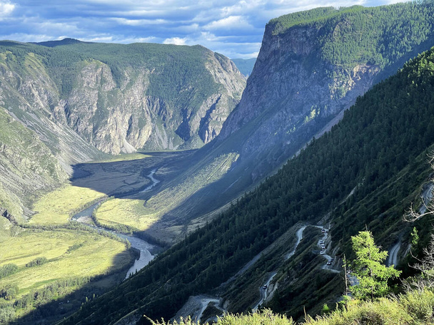 Beautiful landscape in the Altai mountains - Foto, imagen