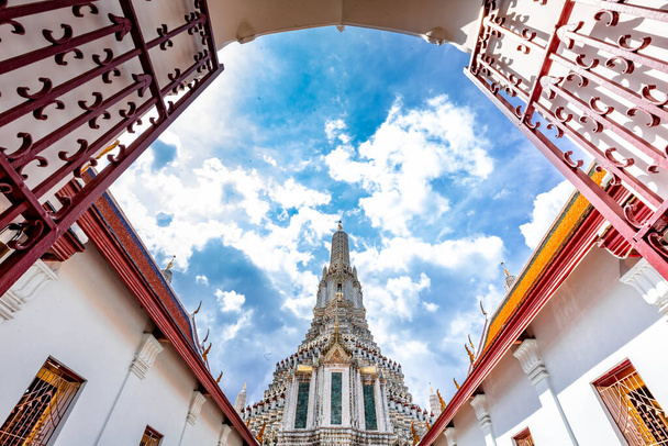βουδιστικό ναό wat arun στην Μπανγκόκ, Ταϊλάνδη - Φωτογραφία, εικόνα