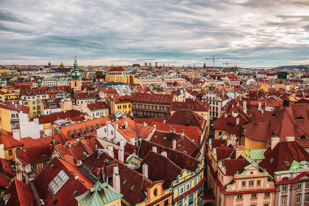 Vista panorámica del casco antiguo de Praga. - Foto, Imagen