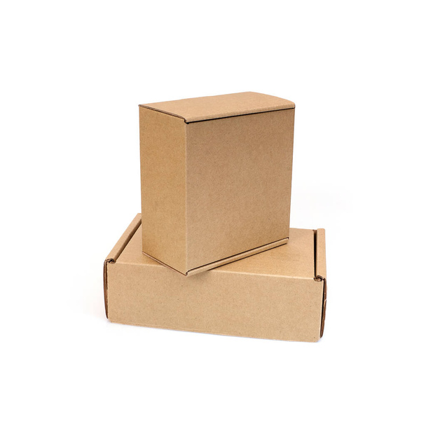 Due scatole artigianali isolate su sfondo bianco - Foto, immagini