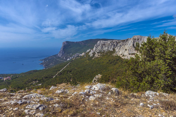 Landscapes of the Crimea, the sea, mountains and hills, - Foto, afbeelding