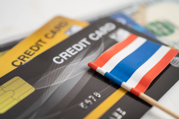 Thailand flag on credit card. Finance development, Banking Account, Statistics, Investment Analytic research data economy, Stock exchange trading, Business company concept. - Zdjęcie, obraz