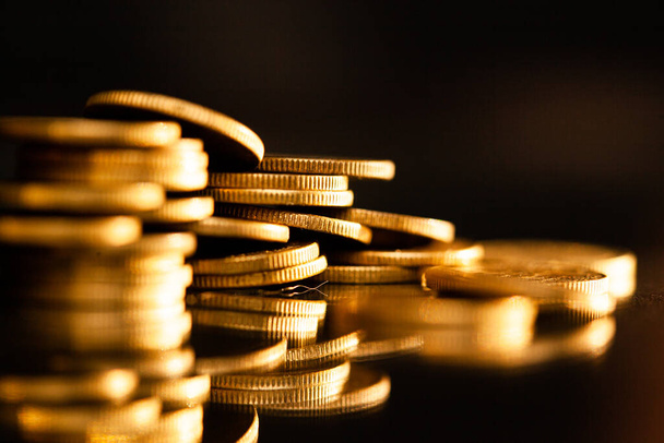 gold coins, value of investment - Foto, Imagen