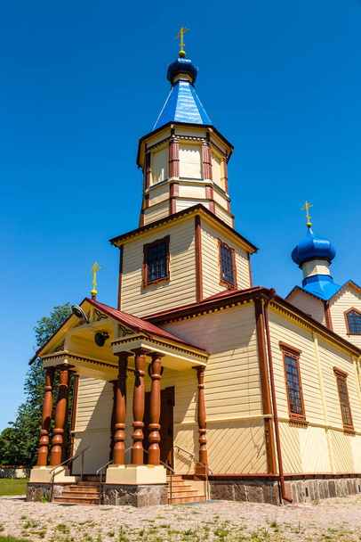 Iglesia ortodoxa de Santiago Apóstol en Losinka. Polonia - Foto, Imagen
