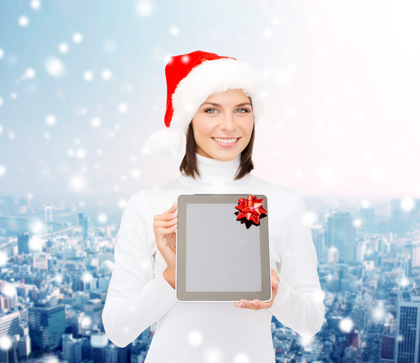 woman in santa helper hat with tablet pc - Фото, зображення