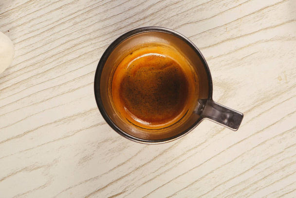 Gotowanie kawy z tłokiem kawy lub chemioterapią  - Zdjęcie, obraz