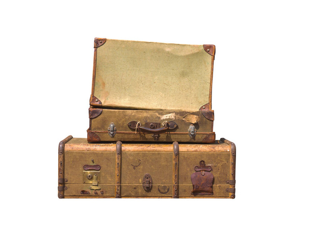 Staré kufry izolované na bílém pozadí - Fotografie, Obrázek