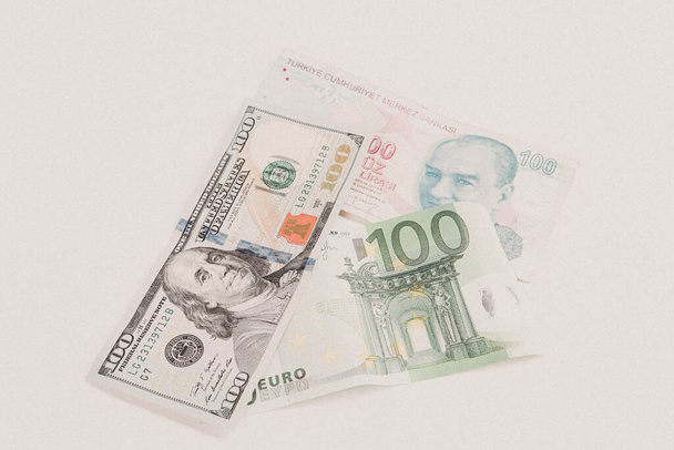 Turkish lira banknotes, US Dollars and Euro - Foto, afbeelding