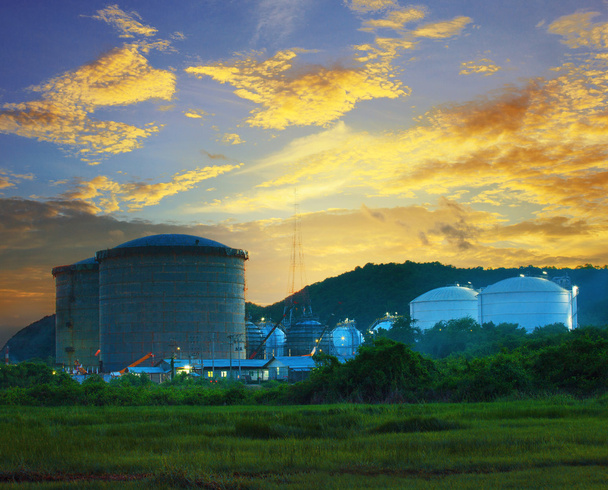 Landscape of construction site  oil storage tank in refinery  pe - Photo, Image