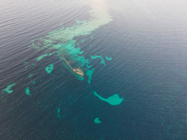 Известное кораблекрушение - крушение Michele (Potonuli brod S. Michele) в Адриатическом море, Дуги-Оток, Хорватия - Фото, изображение