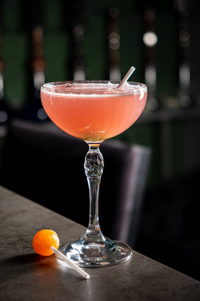 tasty cocktail in the bar - Foto, Imagem