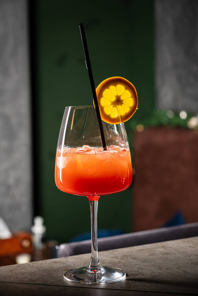 tasty cocktail in the bar - Valokuva, kuva